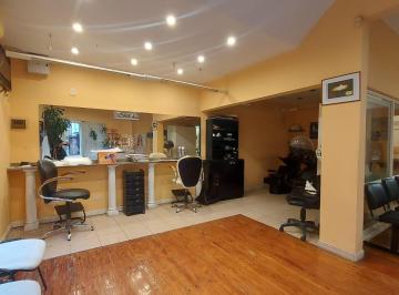 Local comercial · 215m² · 5 Ambientes · 1 Cochera · Venta - Local con Vivienda en San Fernando, Oportunidad Comercial