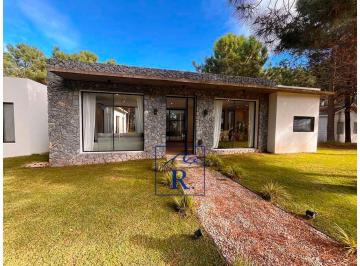 Casa de 6 ambientes, Costa Esmeralda · Residencial I Al 100 - Ref: 289
