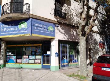 Local comercial · 70m² · 1 Dormitorio · Local con Chapa Ph/deposito en Excelente Zona Comercial de Avellaneda