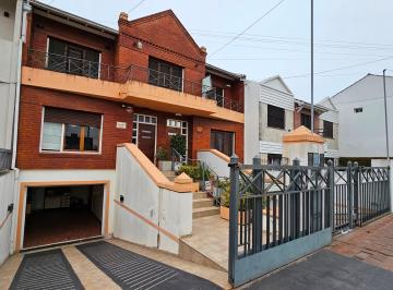 Casa de 4 ambientes, Mar del Plata · En Venta. Dúplex de 4 Ambientes con Garage y Patio, Zona Constitución
