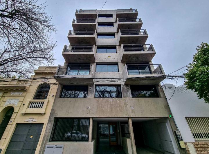 Desarrollo vertical · Ayacucho E Ituzaingo: 1 y 2 Dorm.