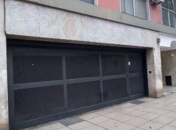 Garage , Balvanera · Cochera en Av Belgrano Al 1900