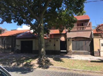 Casa · 140m² · 5 Ambientes · 2 Cocheras · Casa - Banfield Oeste