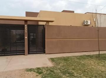 Casa · 210m² · 7 Ambientes · Casa en Saladillo