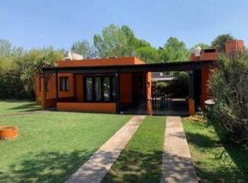 Casa · 160ha · 4 Ambientes · 2 Cocheras · La Taba 2980 (Garita 15 Bis Funes).