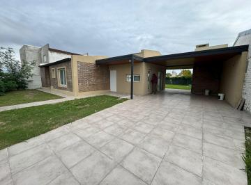 Casa · 87m² · 4 Ambientes · Casa con Pileta en Funes City