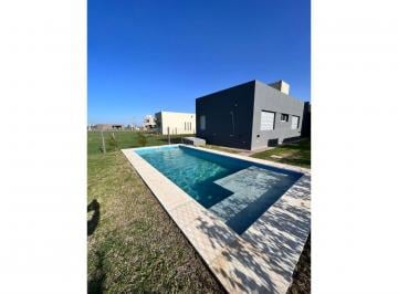 Casa · 100m² · 4 Ambientes · 1 Cochera · Pueblo Esther Casa a Estrenar