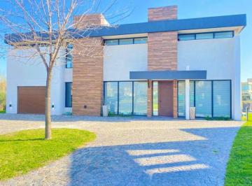 Casa de 5 ambientes, General Rodríguez · Casa en Terravista Km47