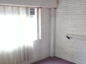 Casa de 4 ambientes, Lanús · Casa 4 Ambientes en 2 Plantas. con Garaje y Terraza. Precio Rebajado!