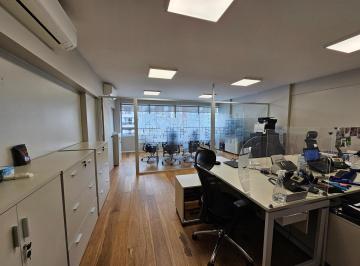 Oficina comercial · 67m² · 1 Cochera · Venta Oficina con Renta en Edificio Corporativo