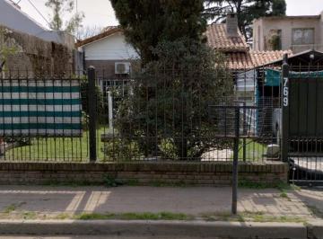 Casa de 8 ambientes, Almirante Brown · Venta de Casa en Burzaco: 2 Unidades Casa Principal y Departamento
