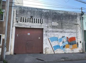 Bodega-Galpón · 400m² · Vendo Galpon en Barrio Pueyrredon Cerca de Circunvalacion