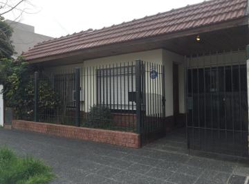 Casa de 4 ambientes, Morón · Chalet 3 - 4 Amb a m de Plaza Alsina – Villa Sarmiento