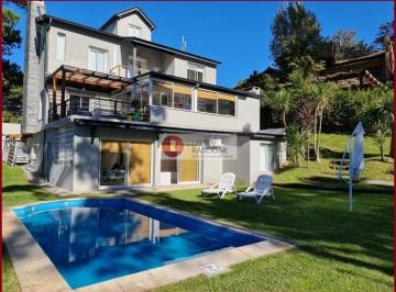 Casa · 400m² · 7 Ambientes · 3 Cocheras · Casa en Venta con Amplio Parque y Pileta (C)