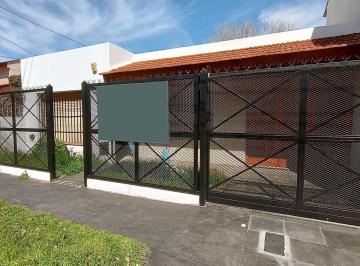 Casa · 120m² · 3 Ambientes · 2 Cocheras · Casa - 1 Planta - Villa Adelina