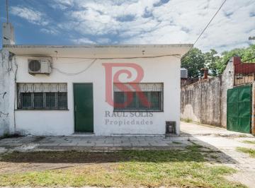 Casa · 90m² · 4 Ambientes · Lp - Casa Tres Ambientes con Patio y Deposito