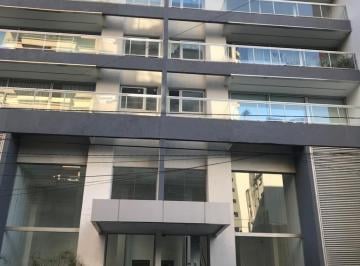 Departamento de 3 ambientes, Lomas de Zamora · Excelente Piso de 3 Amb en Edificio C/ Amenities, Cochera y Baulera