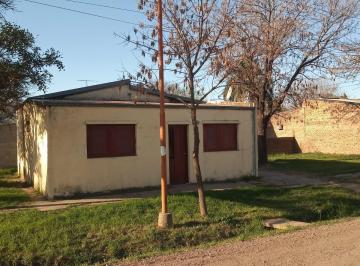 Casa · 64m² · 4 Ambientes · 9 de Julio 2596