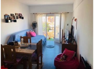 Departamento · 30m² · 1 Ambiente · Dto 1 Amb. a Calle con Balcón