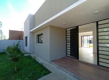 Casa de 5 ambientes, Pueblo General Belgrano · Casa con Piscina - Nuevo Pueblo Belgrano