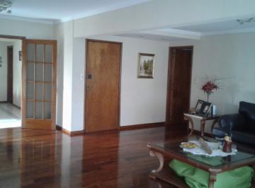 Departamento de 8 ambientes, Rosario · Departamento de Categoría con Terraza y Parrillero Incorporado