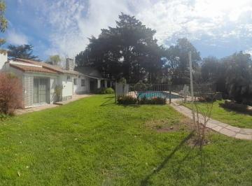 Casa de 6 ambientes, Malvinas Argentinas · Cerviño 5100 - Malvinas Argentinas.