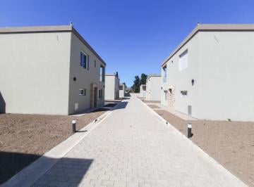PH · 92m² · 5 Ambientes · 1 Cochera · Complejo de Casas "green House"