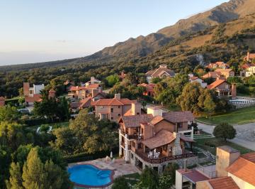 Casa de 8 ambientes, Villa Merlo · Chalet 202 - Alquiler Vacacional en Country Chumamaya