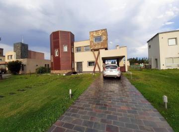 Casa · 250m² · 4 Ambientes · Venta de Casa en El Principado