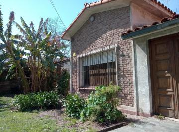 Casa de 4 ambientes, Almirante Brown · Casa de 4 Ambientes a Dos Cuadras de La Estación de Tren en Claypole