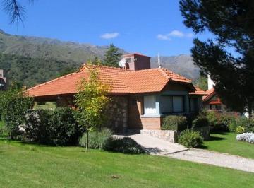 Casa de 4 ambientes, Villa Merlo · Chalet 260 - Alquiler Vacacional en Country Chumamaya