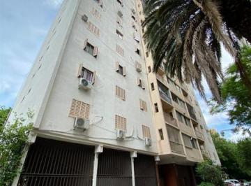 Departamento · 90m² · 4 Ambientes · Amplísimo Depto 3 Dorm.. Oportunidad.
