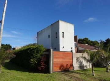 Casa de 3 ambientes, Santa Clara del Mar · Casa Estilo Moderno en Santa Clara del Mar