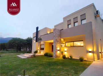 Casa de 6 ambientes, Villa Merlo · ¡Soñada Casa en Venta en Merlo, San Luis!
