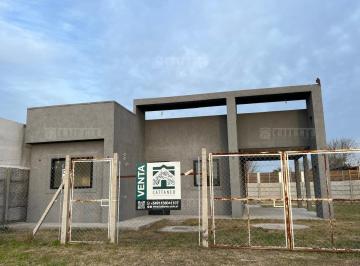 Casa · 42m² · 2 Ambientes · A Estrenar - Petion Chico - Cañuelas - Venta