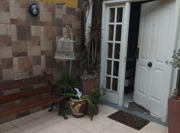 Casa · 62m² · 4 Ambientes · Paysandu 521 - Casa Interna 2 Dorm.