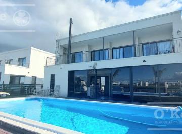 Casa · 257m² · 5 Ambientes · Excelente Casa en Venta en Barrio Villalobos Pueblos del Plata Hudson!