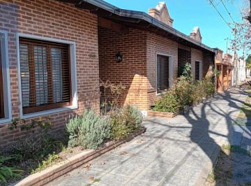 Casa · 3 Dormitorios · 1 Cochera · Casa Única por Dimensiones y Características en Saladillo