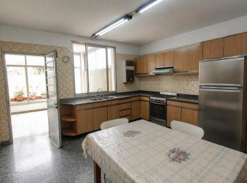PH · 570m² · Propiedad en Block Sobre Lote de 8.66x41.34 Local Comercial 3 Deptos. en Parque Chacabuco
