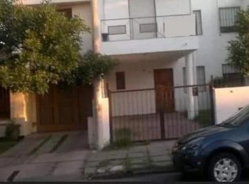 Casa de 7 ambientes, Córdoba · Se Vende Casa Tipo Duplex en Bo: Escobar