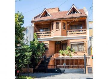 Casa · 300m² · 8 Ambientes · 2 Cocheras · Casa en Vicente Lopez Prov de Bs As