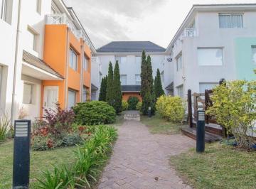Casa · 110m² · 4 Ambientes · Moderno Triplex en Venta - Pinamar - Zona Duplex - Acepta Permutas - Financiacion