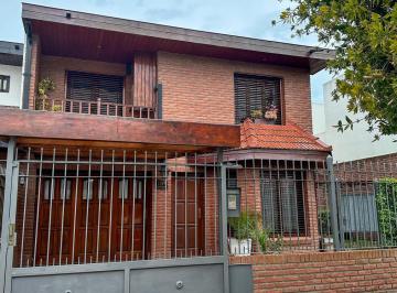 Casa · 105m² · 3 Ambientes · 1 Cochera · Casa en Punta Mogotes