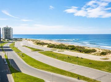 Foto1 · Apartamento en Torre Imperiale, Punta del Este de 3 Dorm. + Dependencia en Venta.