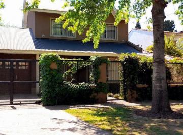 Casa de 6 ambientes, Almirante Brown · Casa con Pileta en Adrogue