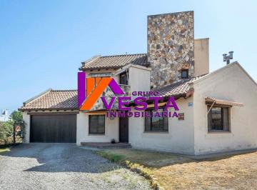 Casa · 322m² · 6 Ambientes · 1 Cochera · Casa en Venta La Merced Chica Salta Zona Sur