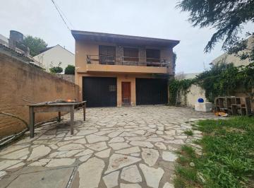 Casa de 4 ambientes, San Fernando · Casa con 150 m² en Alquiler en Victoria, con 2 Dorm.