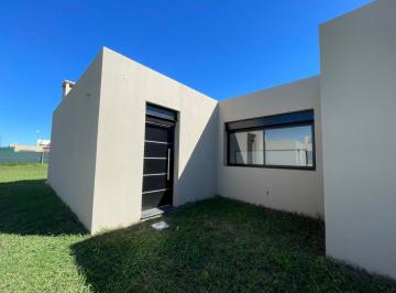 Casa · 100m² · 5 Ambientes · 2 Cocheras · Venta. Casa Funes Norte