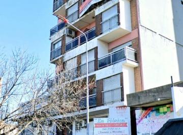 Departamento · 62m² · 3 Ambientes · Departamento de 3 Ambientes U Oficina Centrico