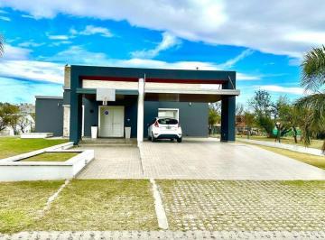 Casa · 517m² · 15 Ambientes · Casa a La Venta en La Arbolada Hollywood